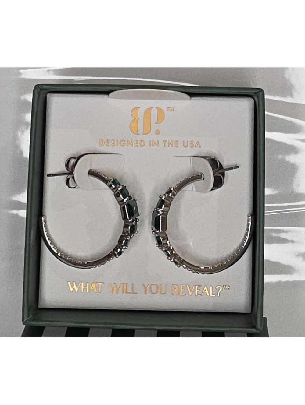 The Annalise Hoops Earrings with Lab-Created Emeralds and Rhodium Plating